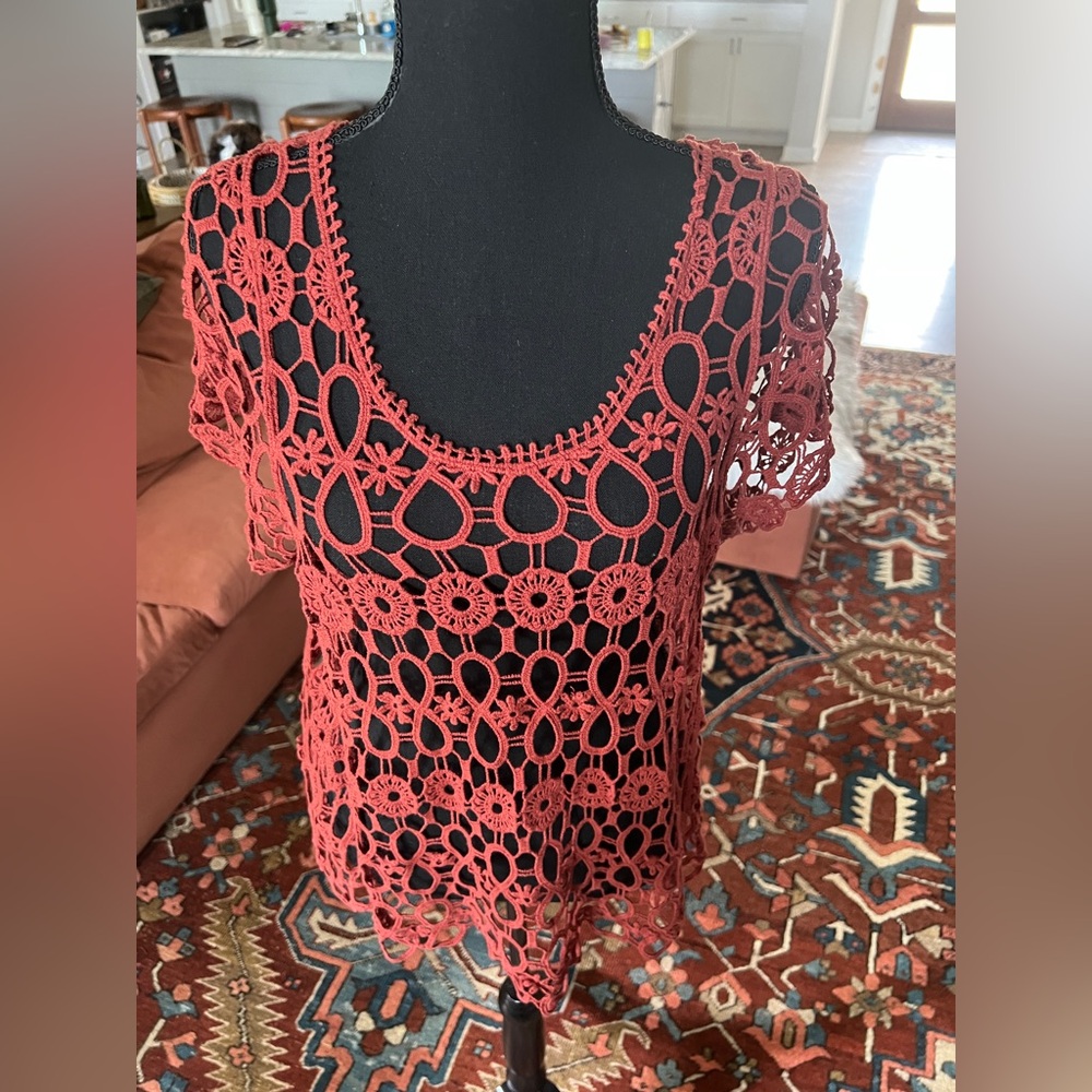 Elegant Crochet Lace Top - Red